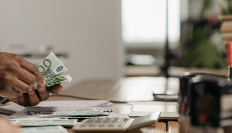 Antigua bate su récord histórico en el último trimestre con una media de 8 días en el pago a sus proveedores