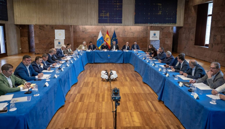 La Fecai y la Fecam apoyan el 'Decreto Canarias', pero aportarán "mejoras" para que "ninguna isla se quede atrás"