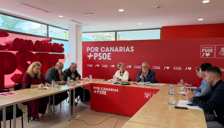 El PSOE presenta a los sindicatos y agentes sociales su decreto para la transformación socioeconómica de Canarias