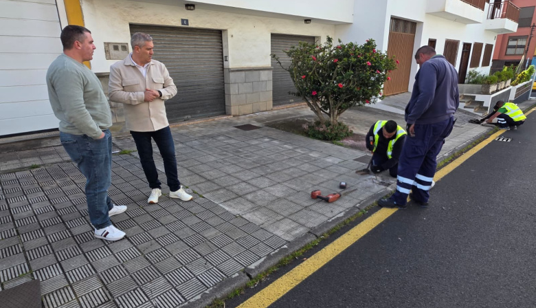 La Laguna renueva 10.000 metros de cableado del alumbrado en San Matías y avanza en la modernización de la red en El Coromoto