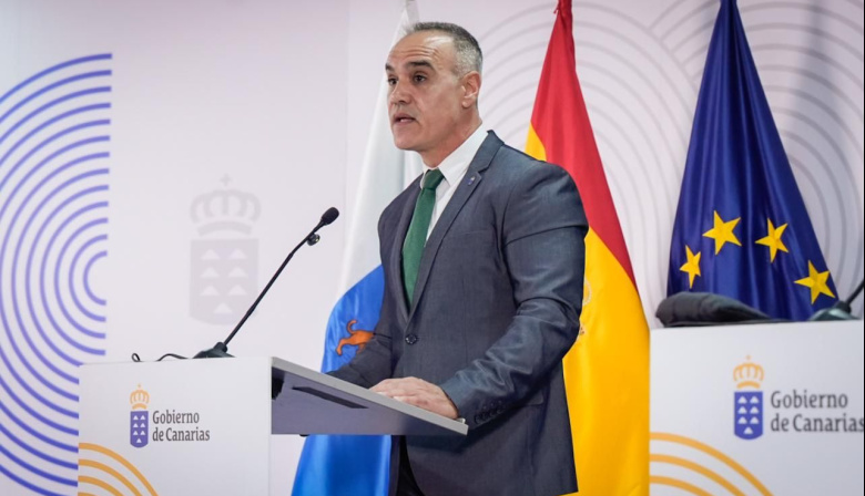 El comisionado confía en que Canarias asuma nuevas competencias de su REF y pide al Estado una hoja de ruta clara