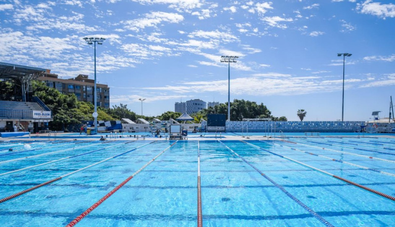 Santa Cruz lleva a cabo obras de mejora de los espacios de la piscina Acidalio Lorenzo