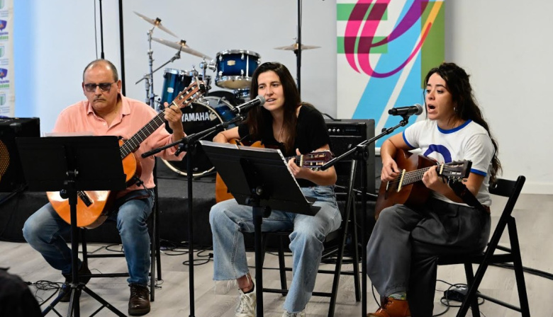 El Ayuntamiento de Las Palmas de Gran Canaria muestra el talento musical del alumnado en una audición de guitarra de la Escuela Municipal de Educación Musical