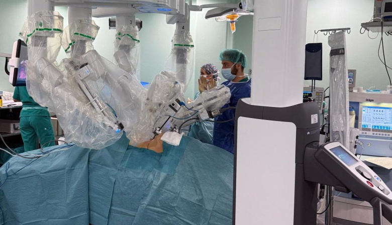 Cirugía Torácica del Hospital Doctor Negrín realiza 73 intervenciones robóticas mínimamente invasivas