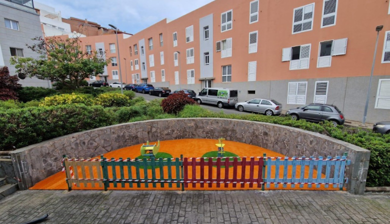 Arucas rehabilita sus parques infantiles