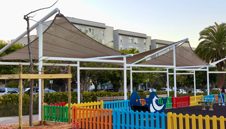 El parque infantil Luis Jorge Ramírez, en Siete Palmas, estrena sombra