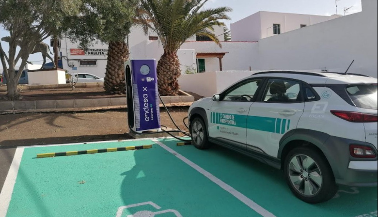 Fuerteventura refuerza la red de recarga de vehículos con cuatro nuevos puntos de recarga