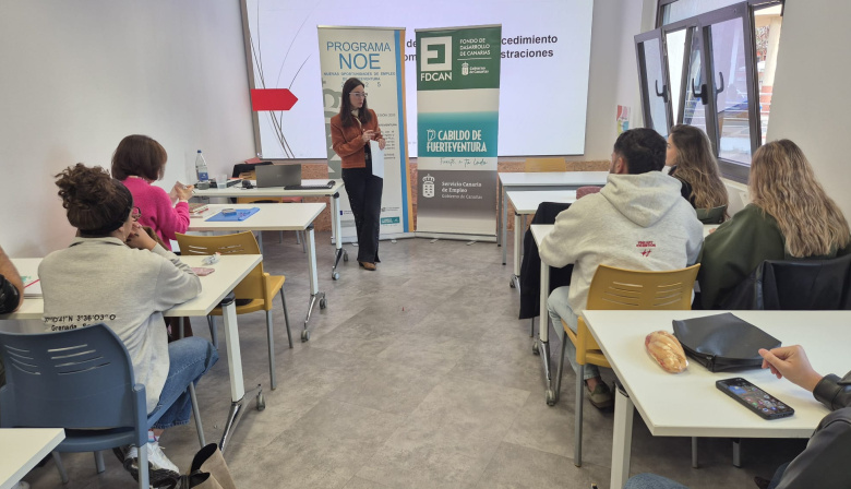 Los participantes del programa NOE se forman en Fuerteventura sobre legislación del sector público