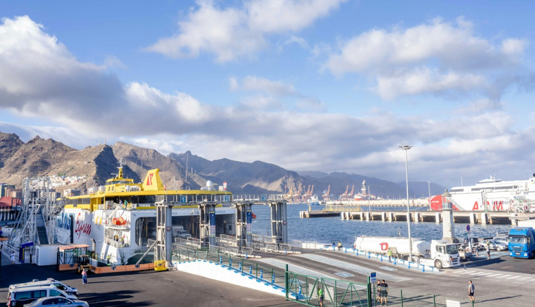 Crece el número de pasajeros que utilizaron los puertos de Canarias en febrero