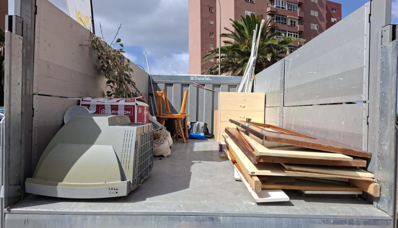 El Ayuntamiento de Las Palmas de Gran Canaria recoge 22.000 kilos de residuos en marzo con el sistema simultáneo de Puntos de Acopio Transitorio