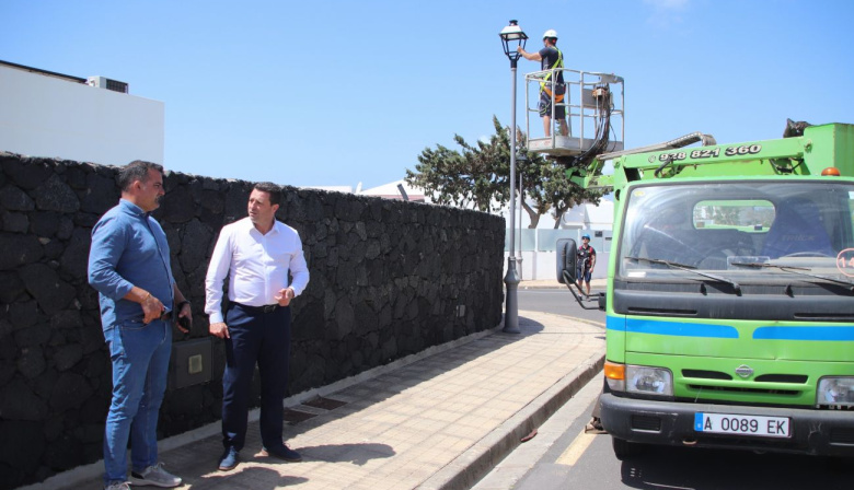 Yaiza sustituye 390 farolas en el plan parcial Castillo del Águila