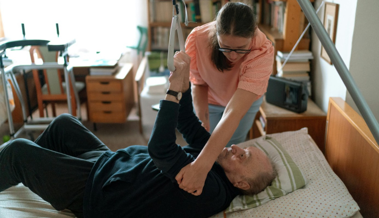 El número de personas incluidas en el registro de dependencia crece con fuerza en el último año