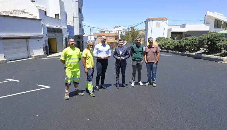 Gáldar asfalta la calle Churruca, una de las vías principales de El Agujero
