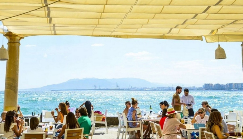 El empleo turístico arranca el año con 263.000 ocupados en Canarias, un 1,8% más que en 2025