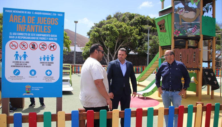 Yaiza moderniza y mantiene sus áreas de juego infantiles