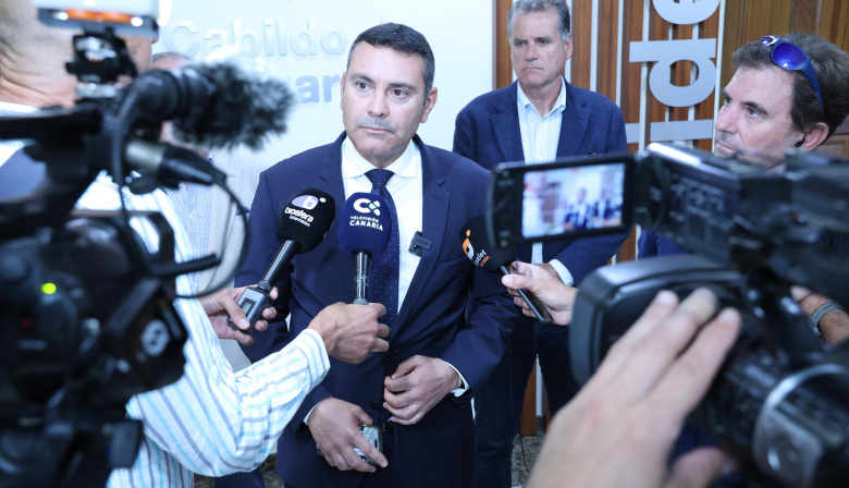 El Cabildo asegura que la planta desaladora Lanzarote V recupera la normalidad gracias a los trabajadores de Canal Gestión y no a la empresa concesionaria