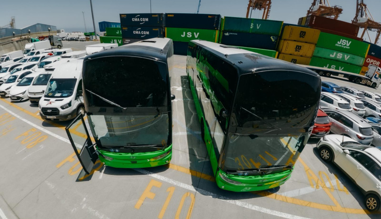 Tenerife incorpora dos nuevas guaguas de doble altura para seguir ampliando la capacidad de TITSA