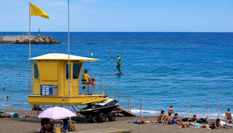 Telde refuerza el servicio de salvamento y socorrismo en sus playas para la temporada alta de baño