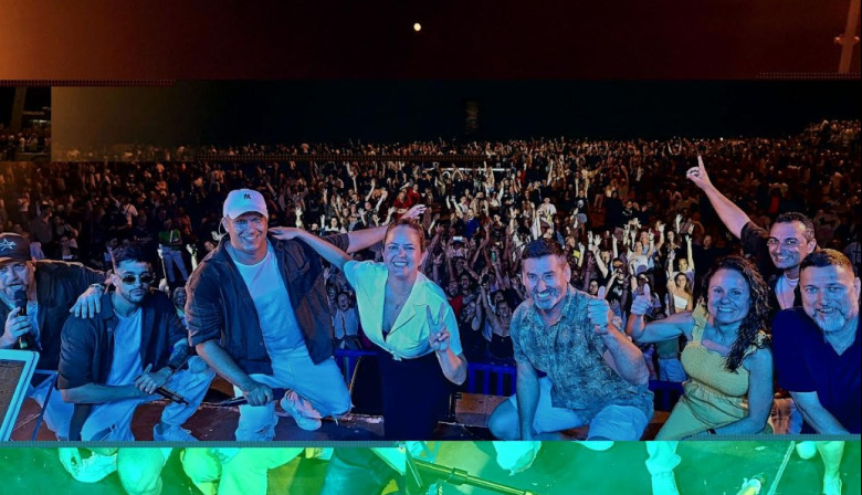La magia de San Juan vuelve a iluminar Playa del Inglés con una noche de música, fuego y espectáculo