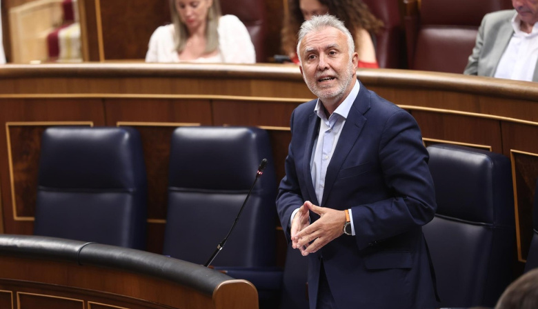 El PP acusa al Gobierno de crear un "nido de irregularidad" y Torres cita al Papa para defender la política migratoria