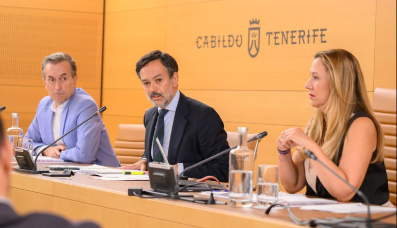El Cabildo de Tenerife reclama al presidente del Gobierno de España que se someta a una cuestión de confianza