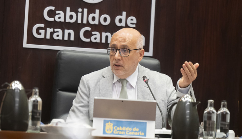 Gran Canaria exige al Gobierno regional que paralice la instalación de granjas marinas en el litoral de La Aldea y Artenara