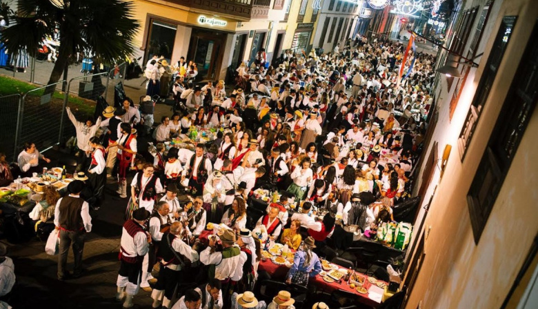 La Laguna abre este miércoles el sistema de reserva de mesas para el Baile de Magos de San Benito 2026