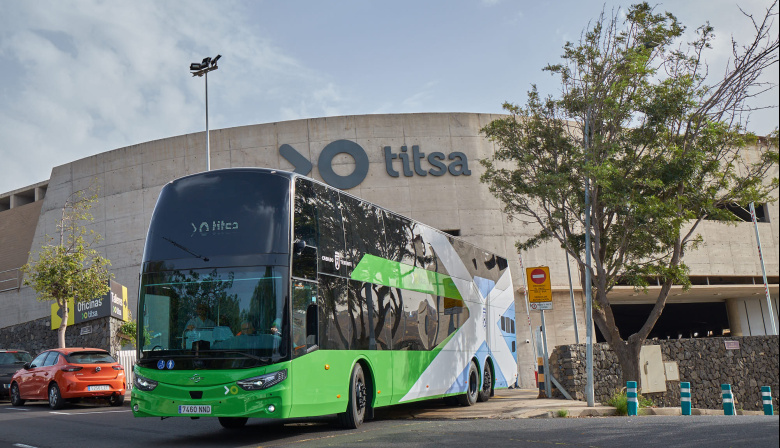 Tenerife estrena las primeras guaguas de dos pisos que aportarán dos millones de plazas más al año