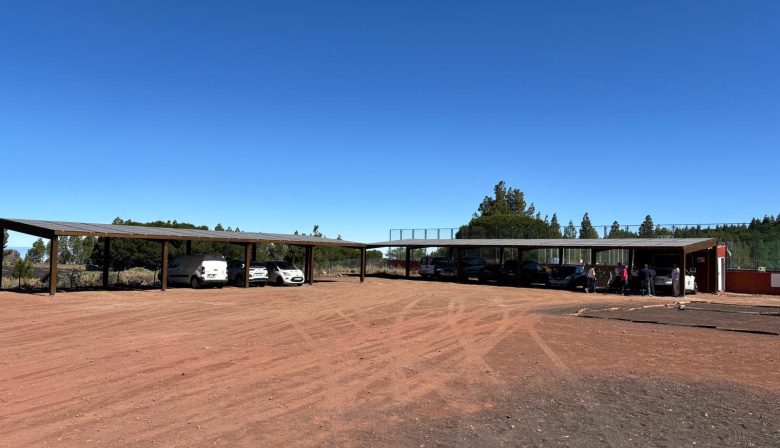 El Cabildo de Gran Canaria inaugura una planta solar en El Garañón que cubrirá el 60% de su consumo energético