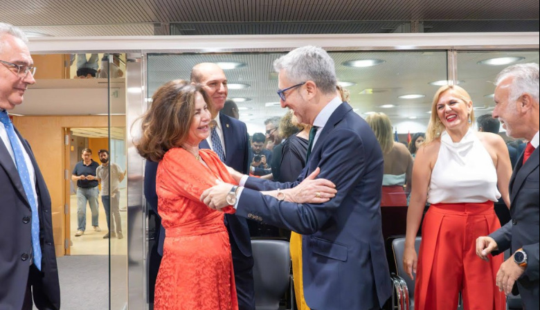 Matilde Asián valora la actitud de Arcadi España pero subraya que la regla de gasto asfixia las cuentas de Canarias