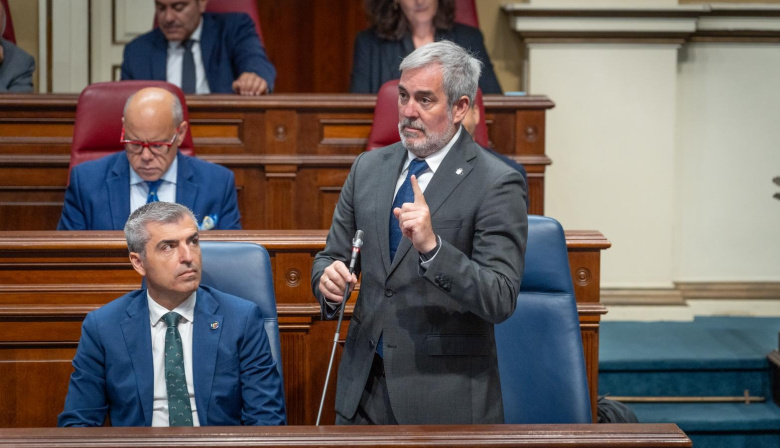 Clavijo: “Canarias exigirá contar con un centro vulcanológico que investigue, prediga y gestione este fenómeno”