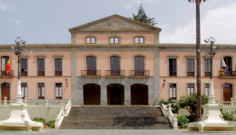 El Ayuntamiento de La Orotava impulsa una nueva ordenanza reguladora de los vertidos de estiércol para acabar con los problemas de olores en varias zonas del municipio