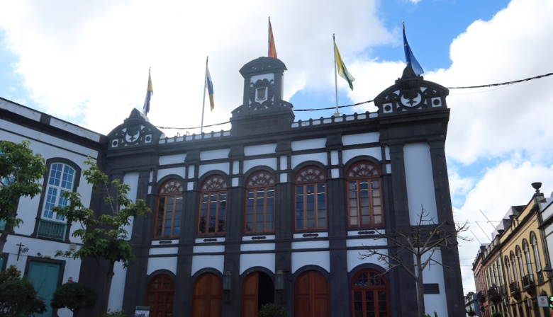 Arucas destina 150.000 euros para apoyar al sector empresarial afectado por la ejecución de obras públicas