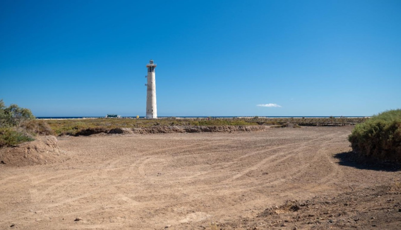 El Cabildo de Fuerteventura devuelve 9.000 metros cuadrados del Saladar de Jandía a su estado natural
