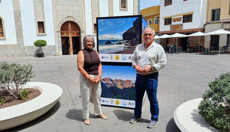 La Zona Comercial Abierta de La Aldea de San Nicolás incorpora nuevos puntos de información para reforzar la promoción del comercio local