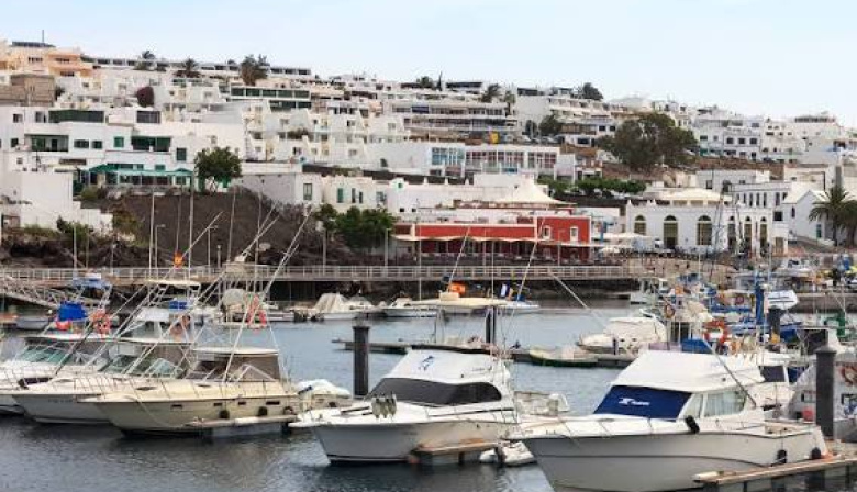 Puertos Canarios licita la construcción de nuevos aseos y vestuarios en el puerto de Puerto del Carmen