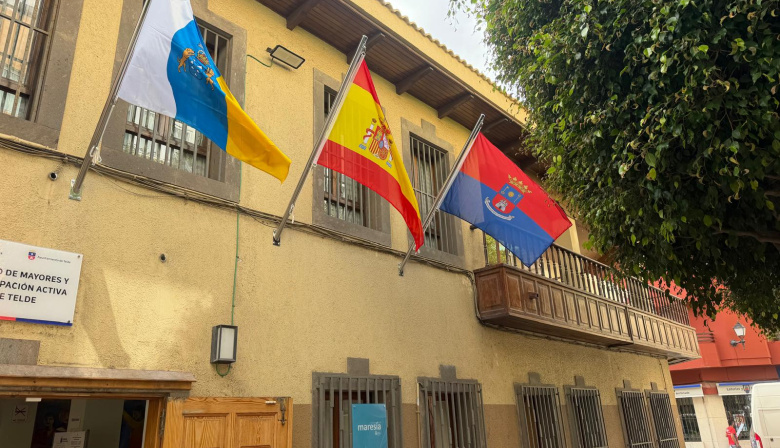 Telde mejora la señalética y la identificación institucional del Centro de Mayores