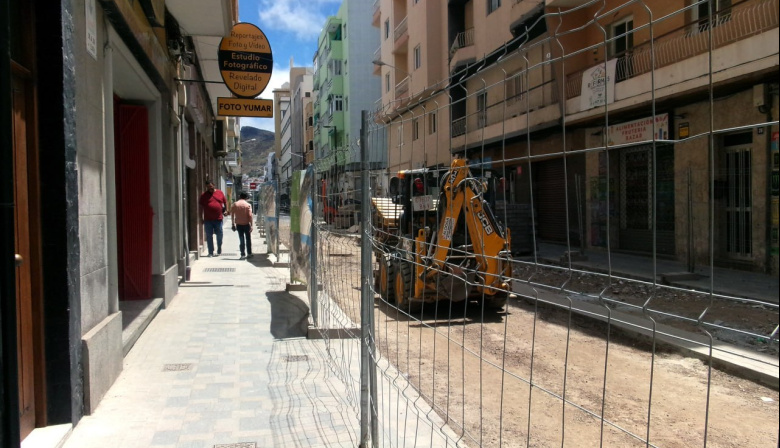 El Toscal se prepara para la apertura al tráfico de la calle de La Rosa