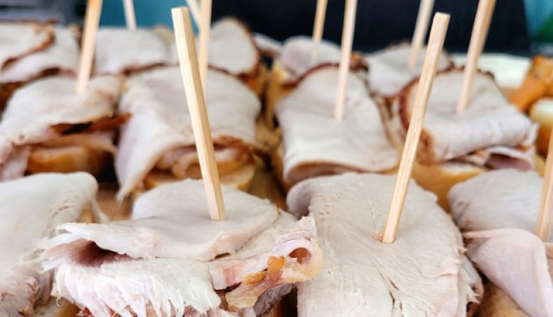 Telde se prepara para las I Jornadas del Bocadillo de Pata y del Cochino Canario