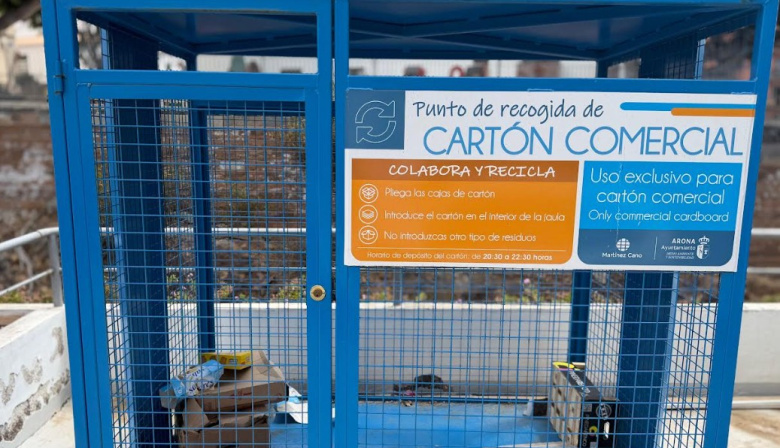 Arona finaliza la instalación de los nuevos contenedores de papel y cartón
