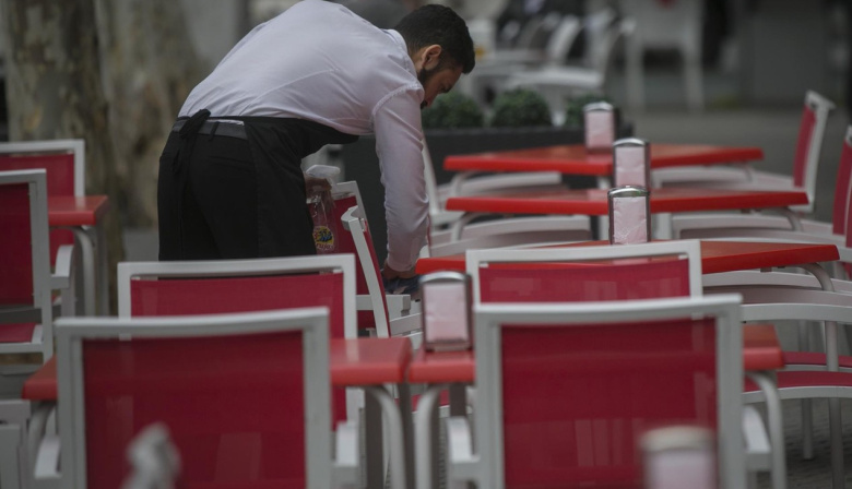 Canarias cree que el paro continuará bajando si se sigue invirtiendo en formación y cualificación