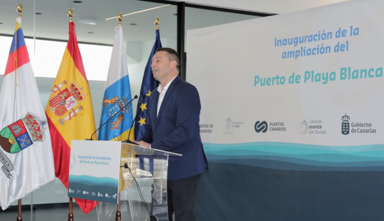 Óscar Noda tacha de “cinismo” el autobombo de Betancort con el puerto de Playa Blanca