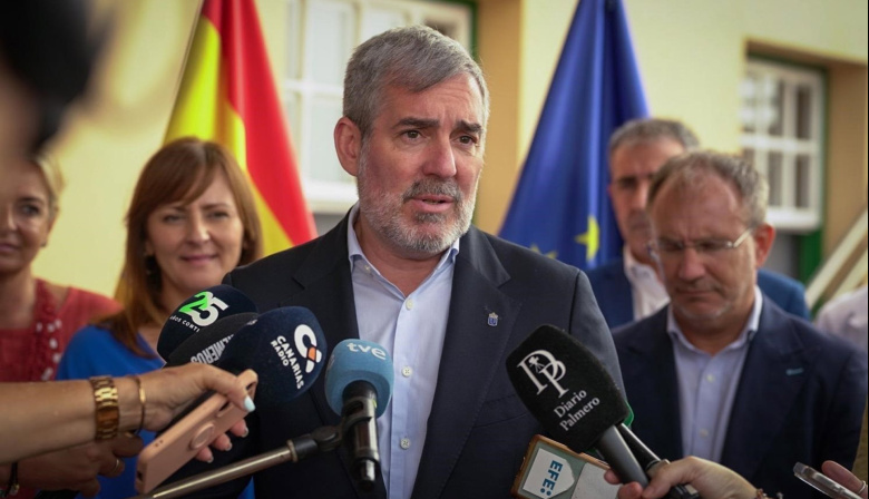 Clavijo recalca que el Gobierno canario "siempre ha estado y estará" al lado de La Palma para su recuperación total