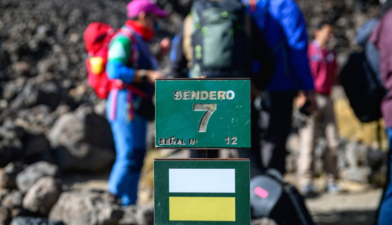El Cabildo de Tenerife ordena el acceso a tres nuevos senderos del Teide para mejorar la seguridad y proteger el entorno natural