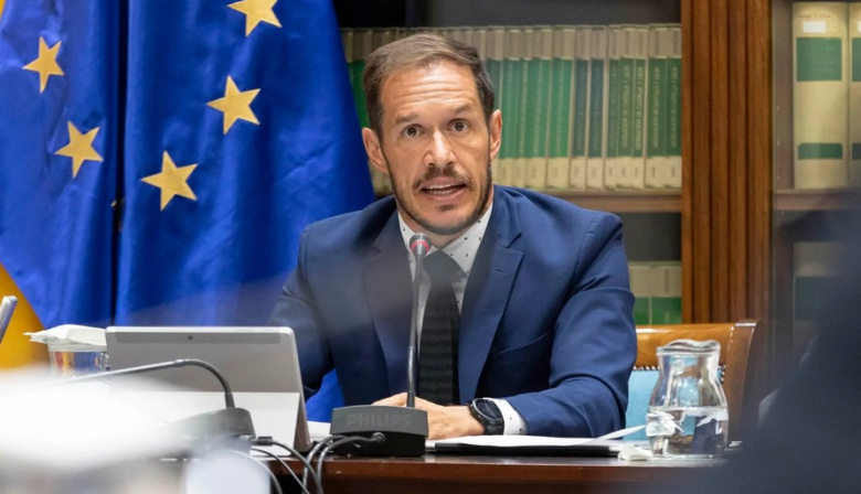 Canarias ve "injustificable" el retraso de la subasta eólica marina e insta al Gobierno a "estar a la altura"