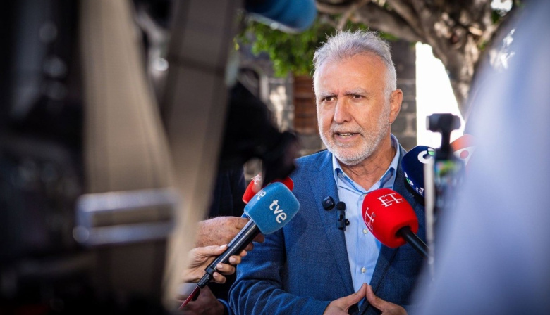 Torres (PSOE) advierte de que la política migratoria del PP y Vox "condenará" a los territorios frontera como Canarias