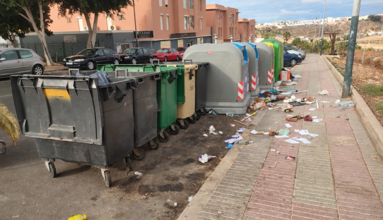 San Bartolomé de Tirajana apela a la responsabilidad ciudadana para mantener limpios los puntos de recogida de residuos