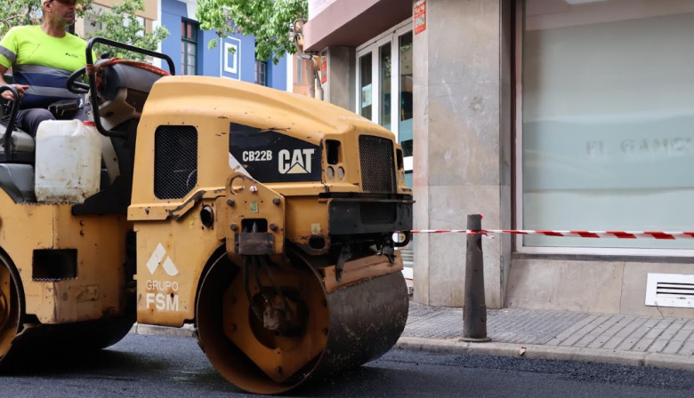 El Ayuntamiento de Las Palmas de Gran Canaria propone adjudicar por 5,32 millones de euros el asfaltado de más de 70 calles de la ciudad