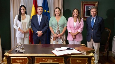 Vidina Espino, Oswaldo Betancort y Cristina Calero toman posesión como miembros del Parlamento de Canarias