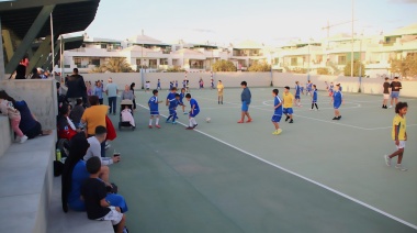 Playa Blanca estrena su rehabilitada cancha del centro del pueblo
